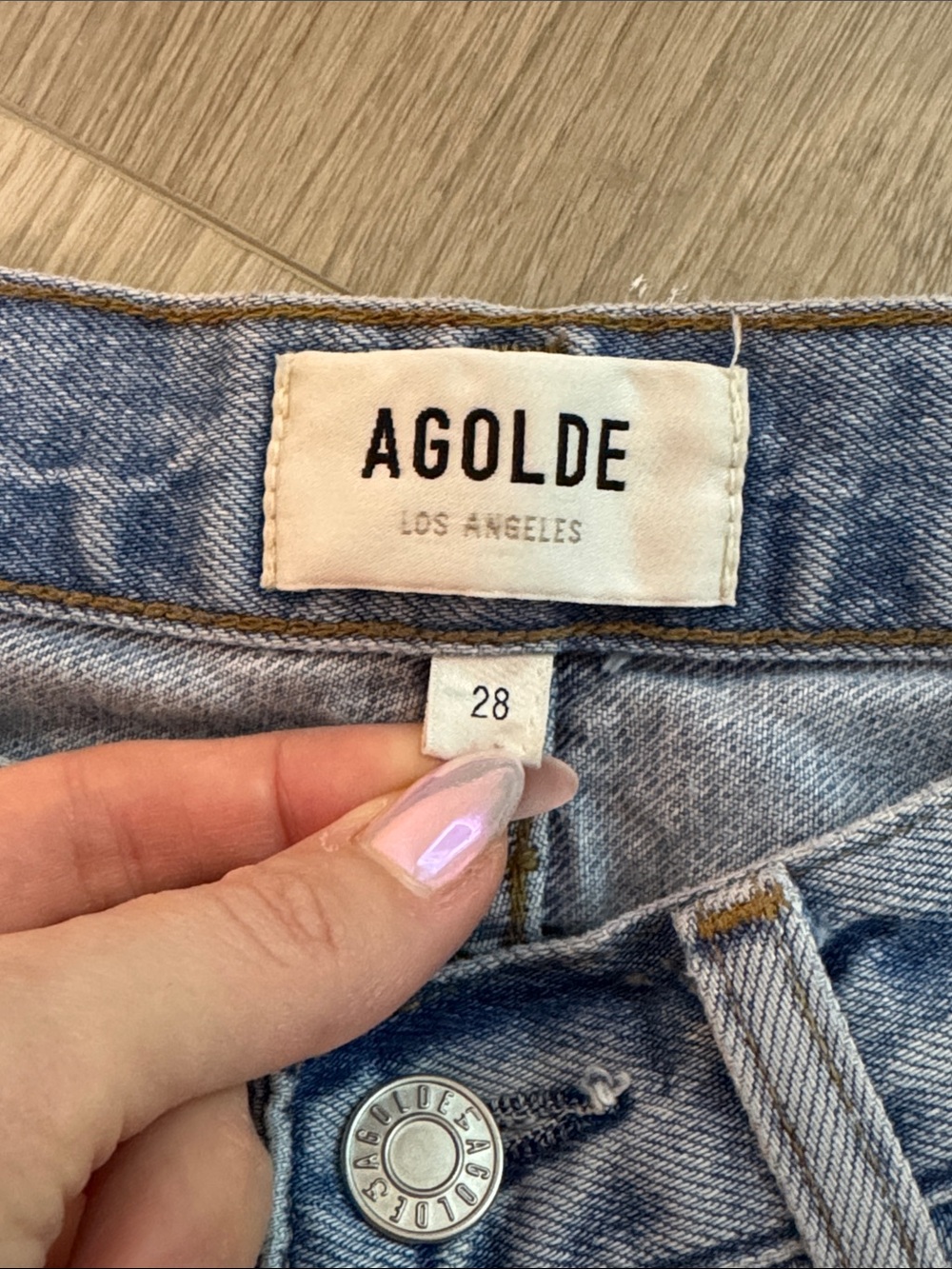 AGOLDE V Waist Straight Leg Baggy Jeans Light Denim - Picture 2 of 6
